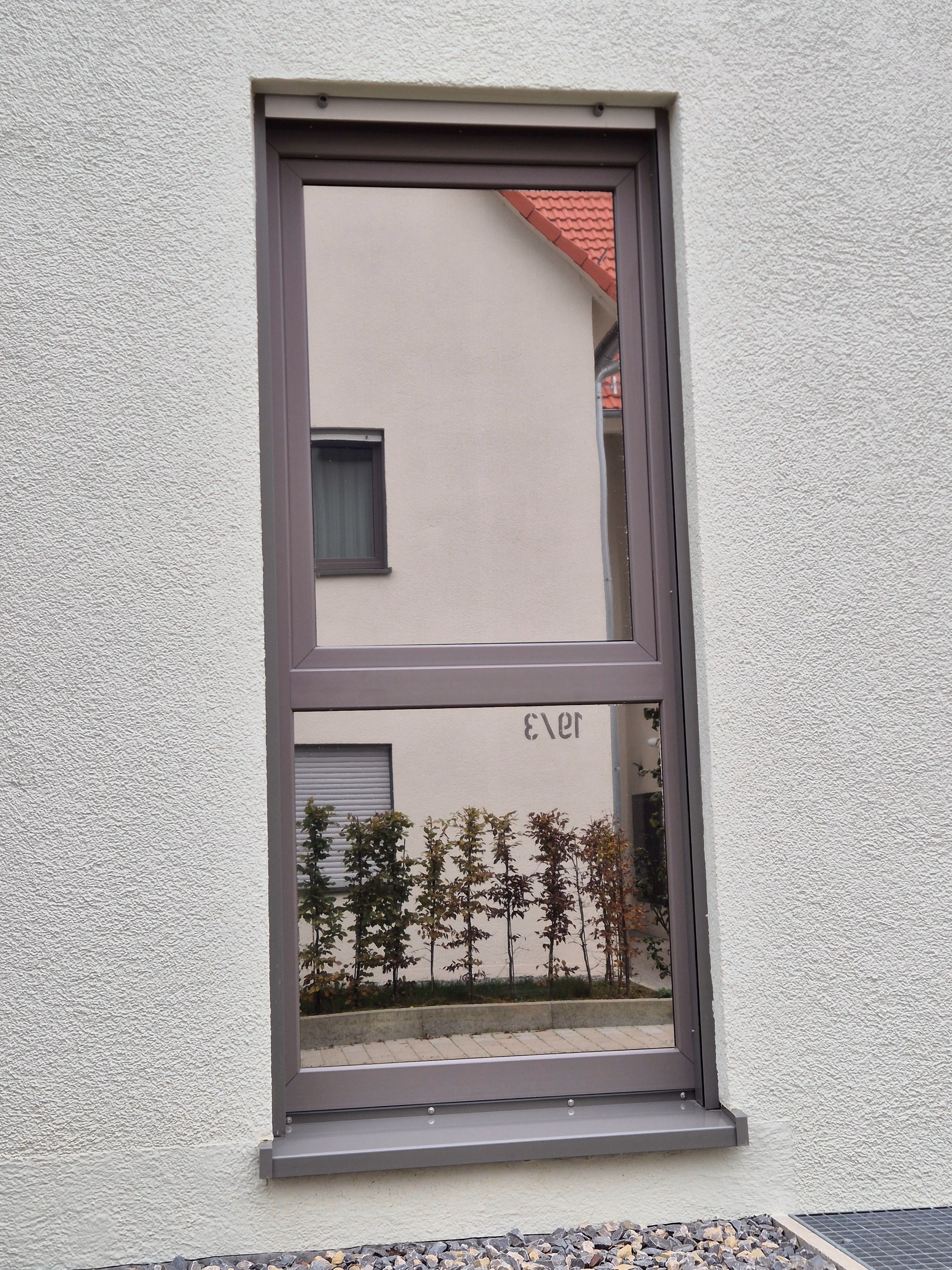Spion-Spiegelfolie Prolight, leicht silber verspiegelt Spion-Spiegelfolie Prolight, leicht silber verspiegelt