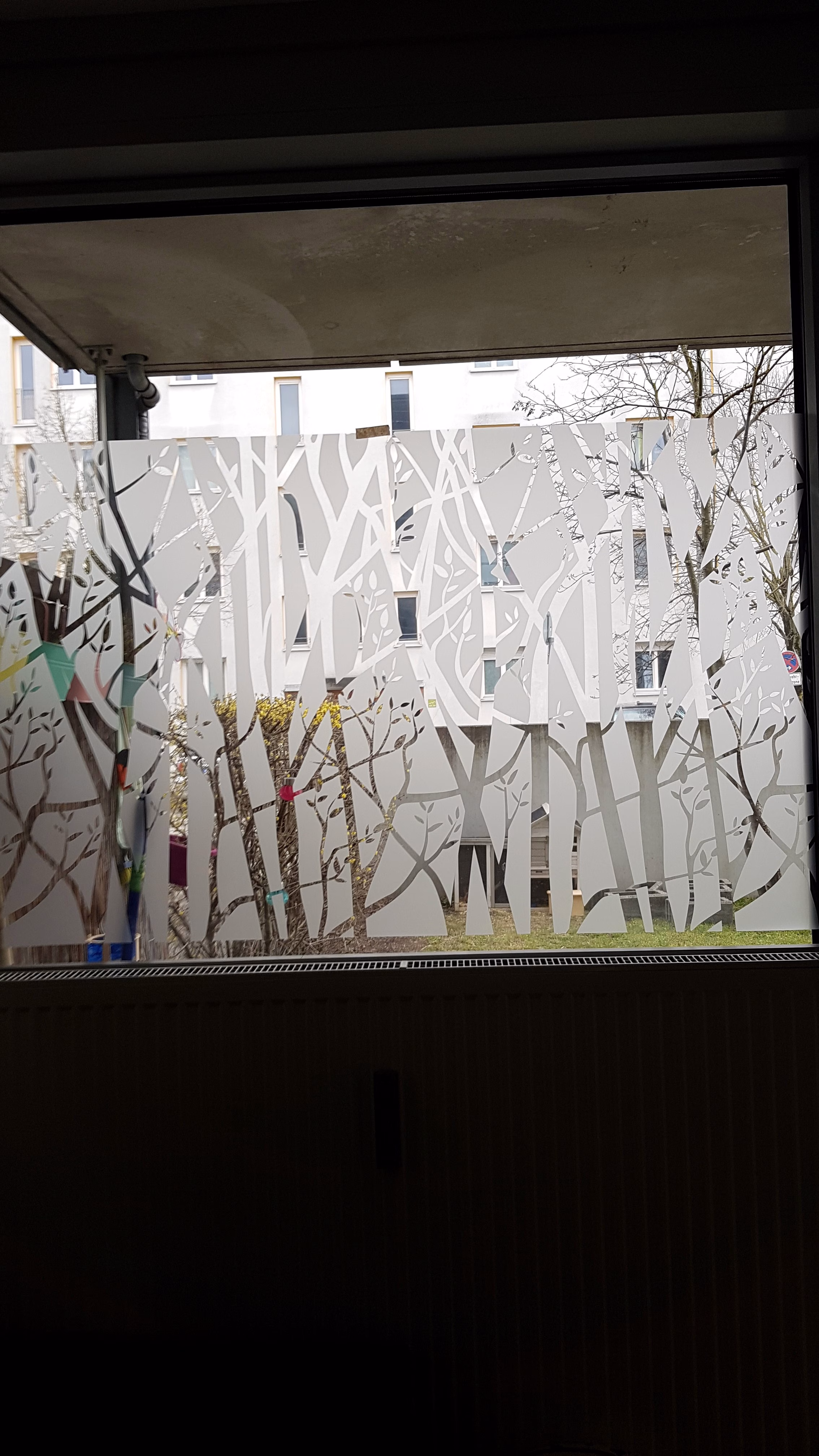 Fensterfolie mit Waldoptik