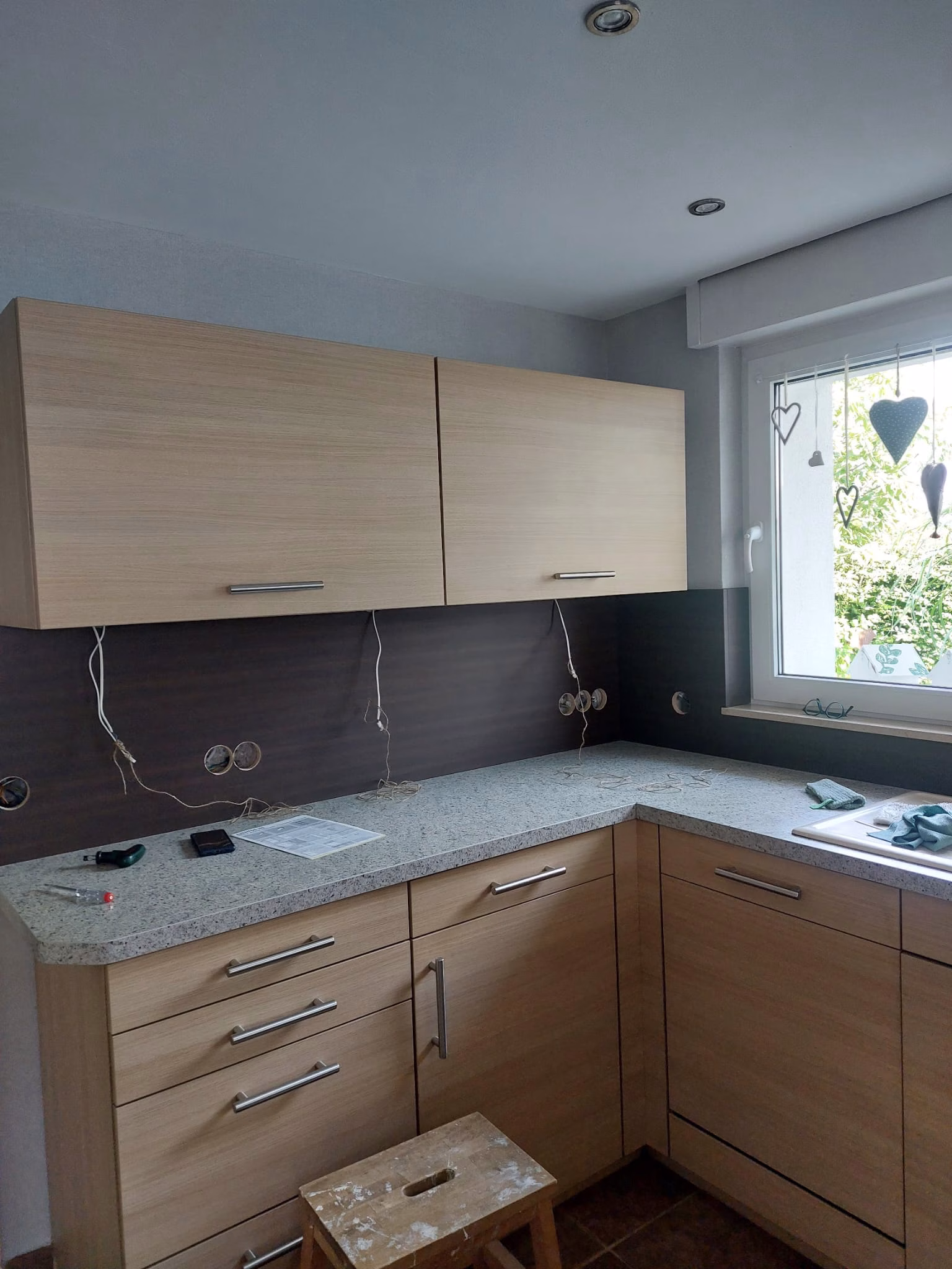 Küche neu foliert mit Klebefolie in dunkler Wenge Holzoptik Küche neu foliert mit Klebefolie in dunkler Wenge Holzoptik