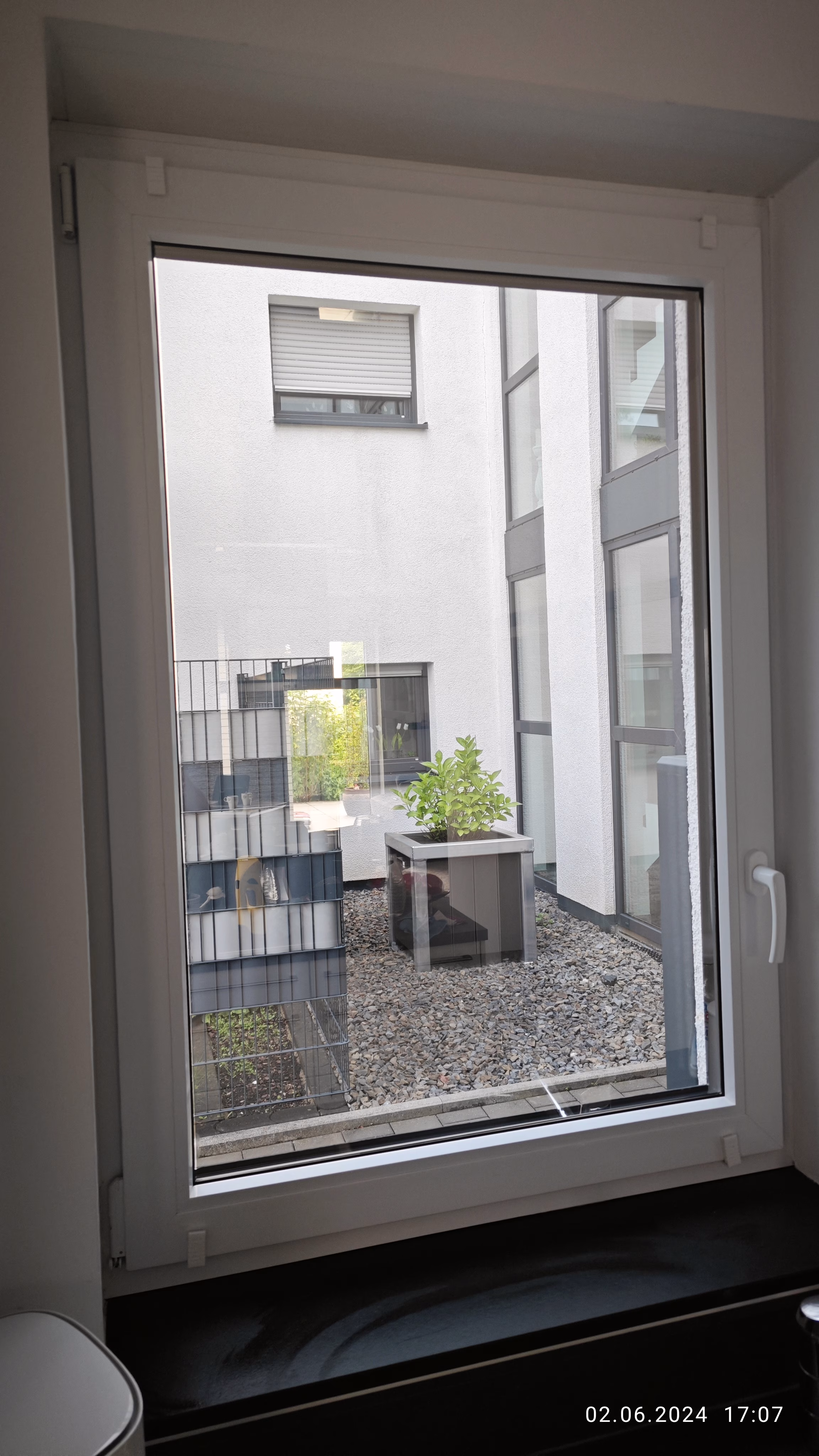 Spion-Spiegelfolie, silber verspiegelt Spion-Spiegelfolie, silber verspiegelt