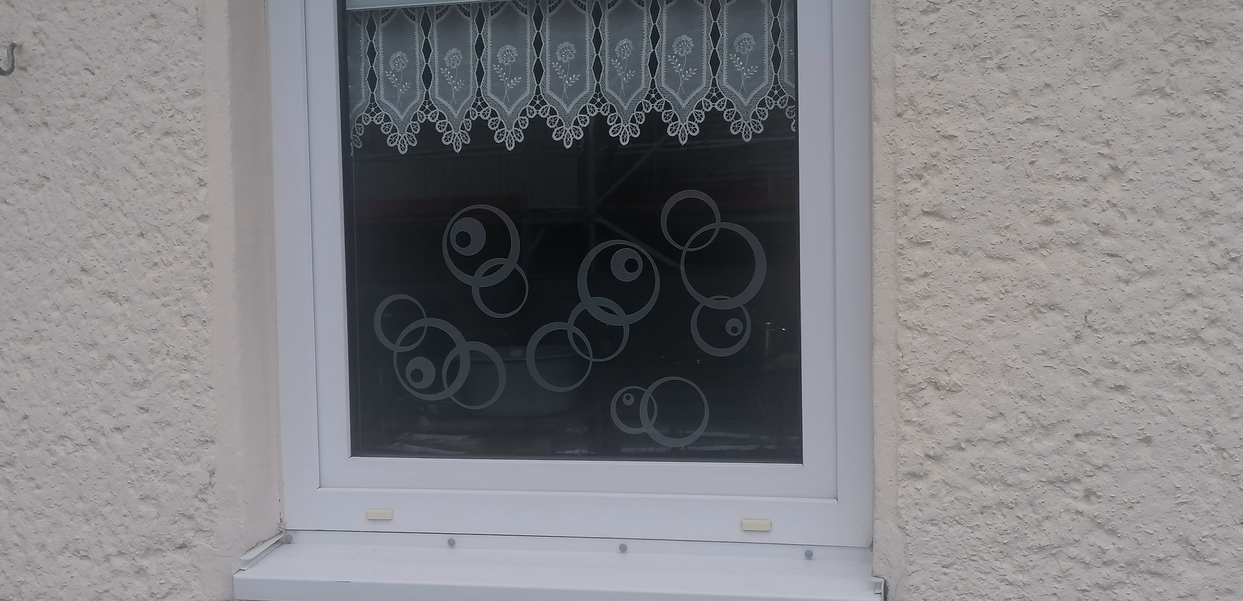 Fenstertattoo, Bubbleeyes Außenansicht