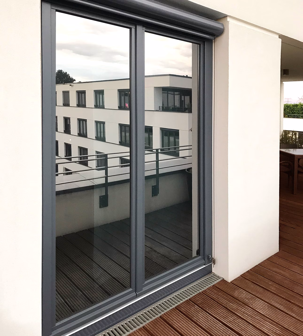 Sun protection film, silver dark mirrored for windows