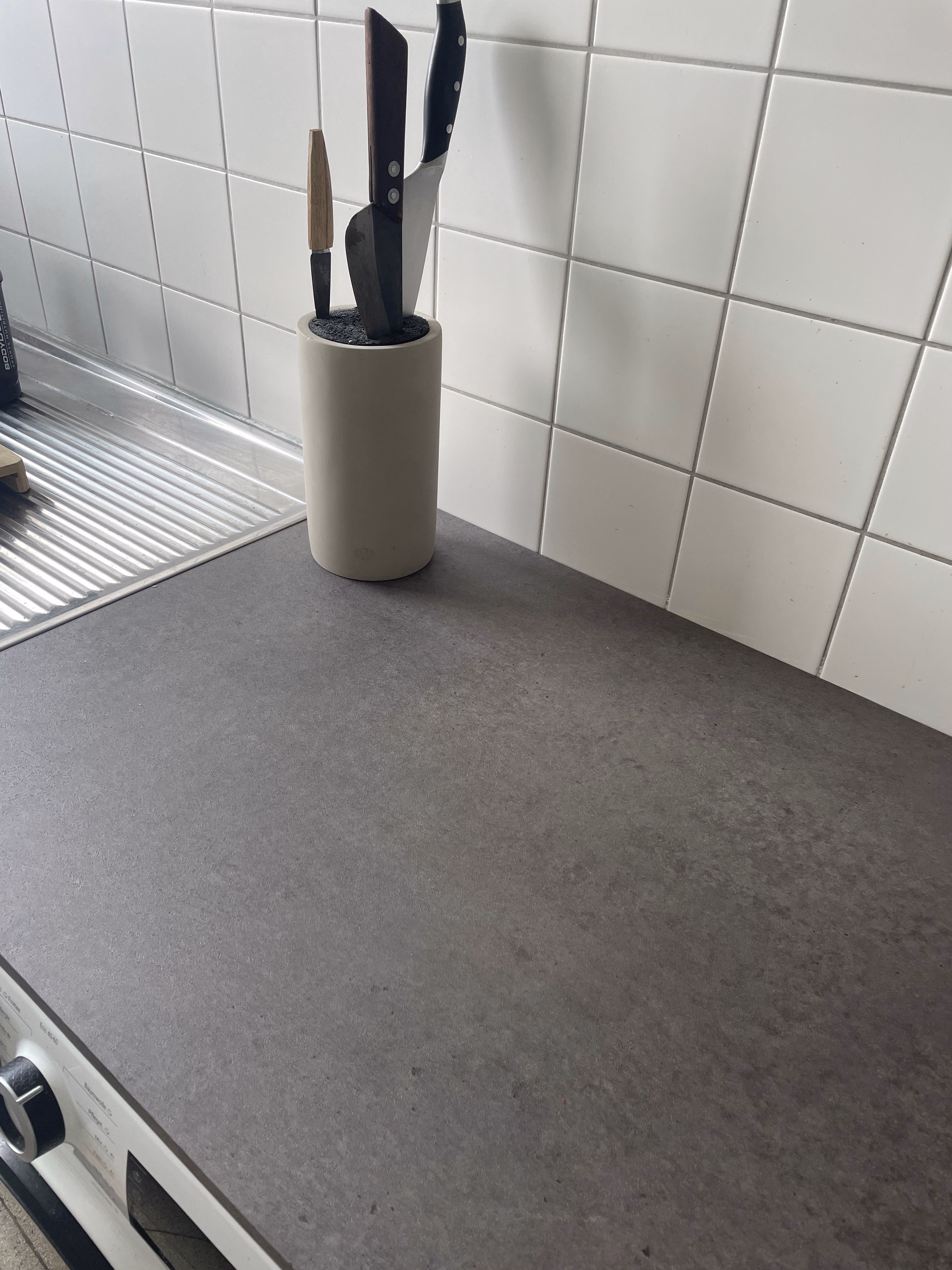 Beton, dunkelgrau, Klebefolie in Steinoptik Beton, dunkelgrau, Klebefolie in Steinoptik