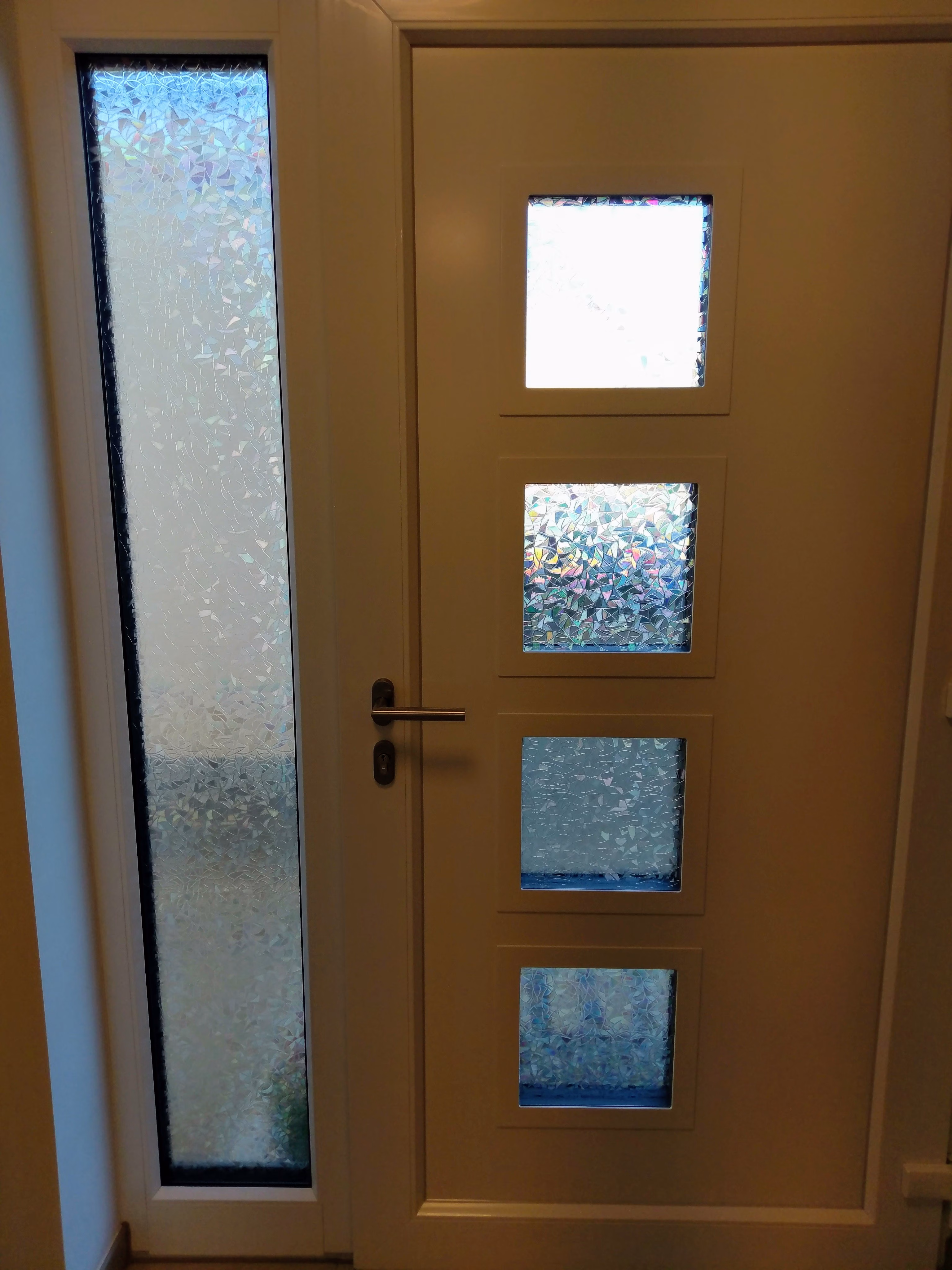 kleberlose Adhäsionsfolie in Bruchglas Optik