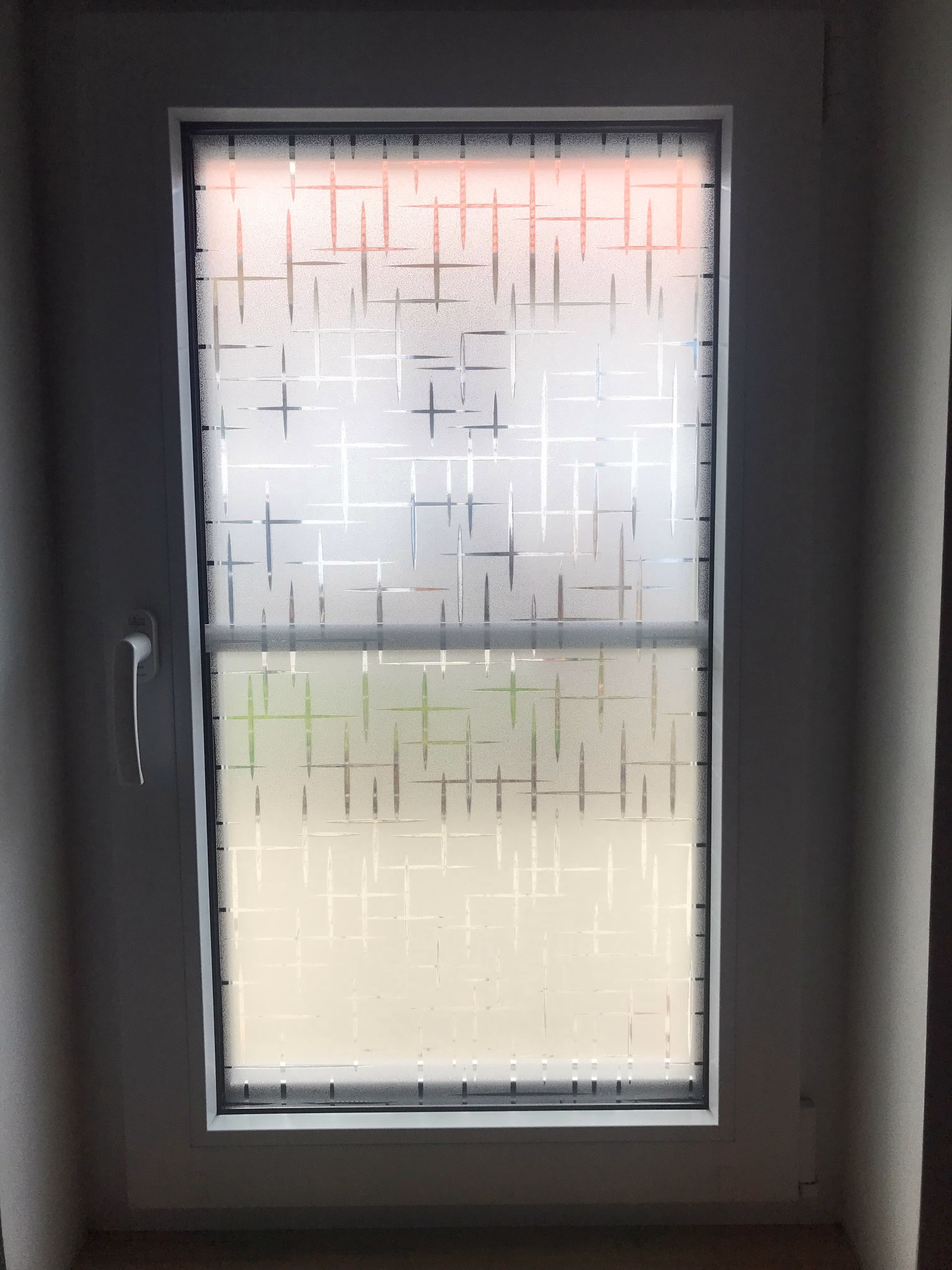 Adhäsionsfolie, transparentes Kreuzdesign (geprägt)