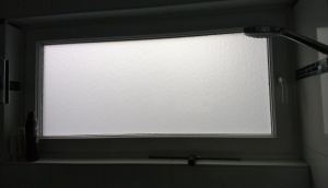 Milchglas Fenster in einer Dusche
