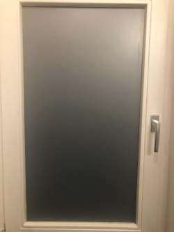 Milchglasfolie bei Nacht - Ansicht von innen
