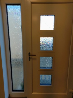 kleberlose Adhäsionsfolie in Bruchglas Optik
